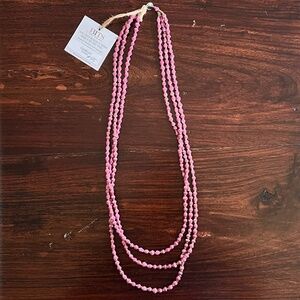 31 Bits Camellia Necklace